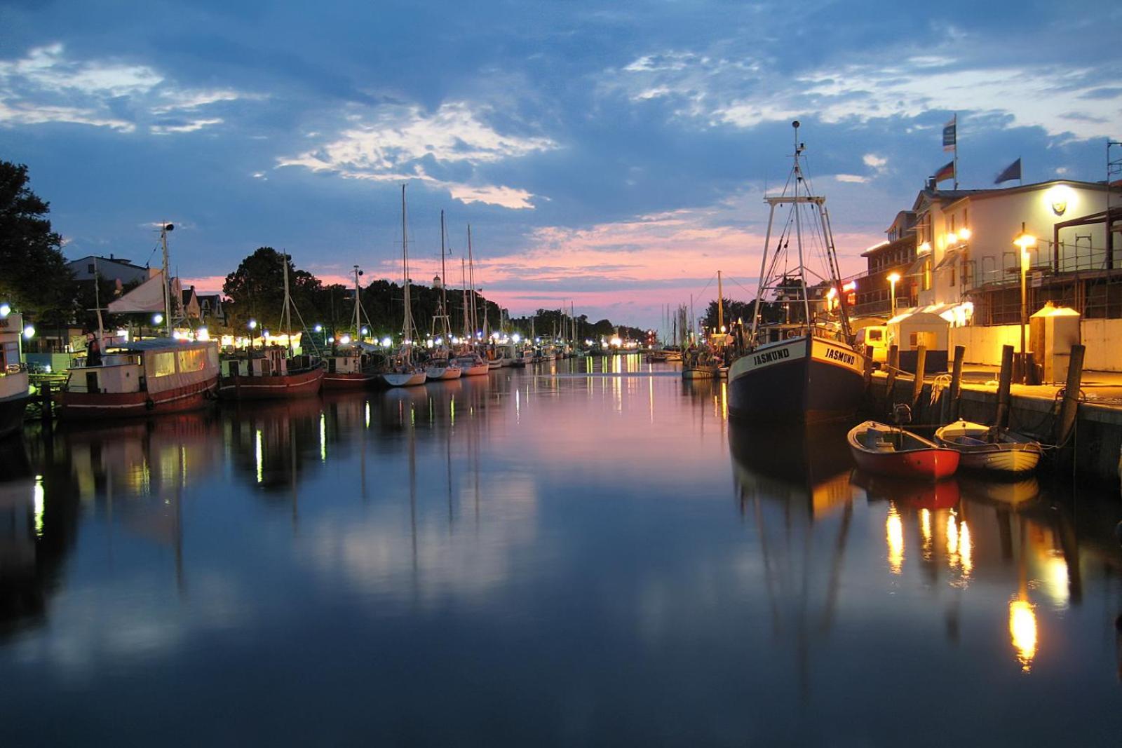 Ostseeblick, Direkt Am Alten Strom ロストック エクステリア 写真